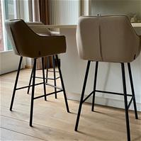Sfeerfoto Tabouret de bar scandinave Andor tissu recyclé taupe 65-78 cm
